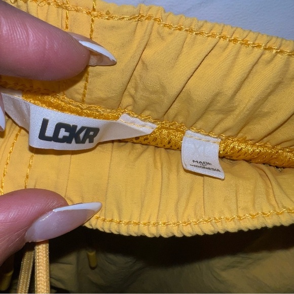 3/$60 LCKR Woven Nylon Yellow Gold Swim Shorts SZ XL - Picture 5 of 6